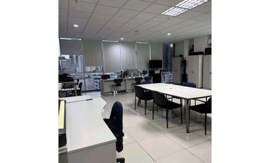 VENTA Y ALQUILER OFICINA PH BRAZIL 405