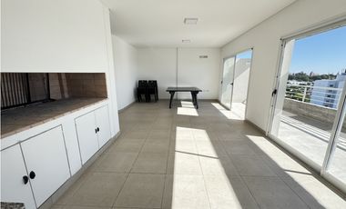 Vendemos hermoso departamento de 3 dormitorios.