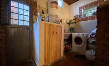 Valentin Gomez 2326 e/ Sudameria y R.Indonesia, Gregorio de Laferrere