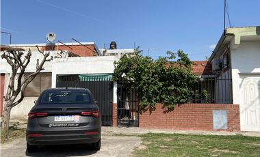 Valentin Gomez 2326 e/ Sudameria y R.Indonesia, Gregorio de Laferrere