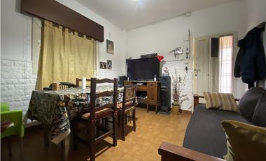 Valentin Gomez 2326 e/ Sudameria y R.Indonesia, Gregorio de Laferrere