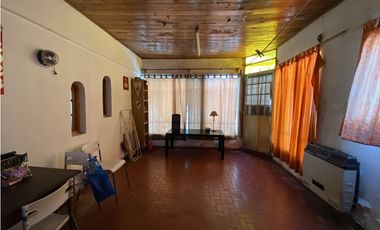 Valentin Gomez 2326 e/ Sudameria y R.Indonesia, Gregorio de Laferrere