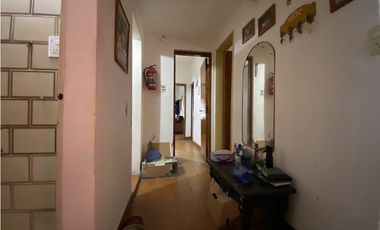 Valentin Gomez 2326 e/ Sudameria y R.Indonesia, Gregorio de Laferrere