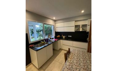 Chalet de 4 ambientes - Arenales  2800 - Chauvin