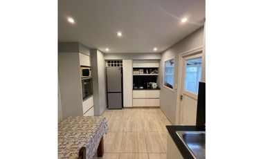 Chalet de 4 ambientes - Arenales  2800 - Chauvin