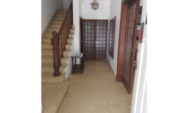 Casa 5 ambientes — Zona Centro