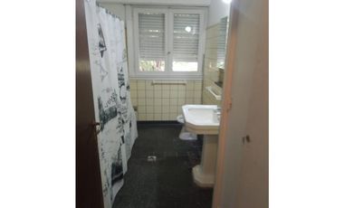 Casa 5 ambientes — Zona Centro