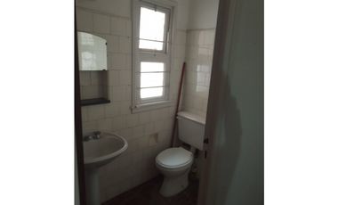 Casa 5 ambientes — Zona Centro