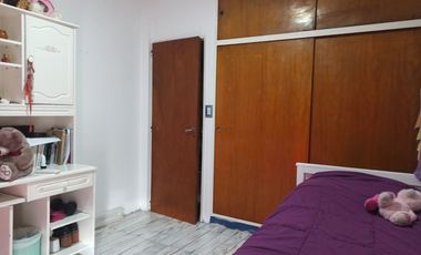 Casa en venta de 3 dormitorios c/ cochera en Ramos Mejía