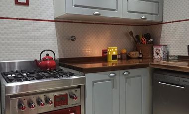 Casa en venta de 3 dormitorios c/ cochera en Ramos Mejía