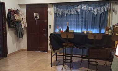 Casa en venta de 3 dormitorios c/ cochera en Ramos Mejía