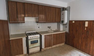 56 e/ 8 y 9 - DEPARTAMENTO DE 2 DOR