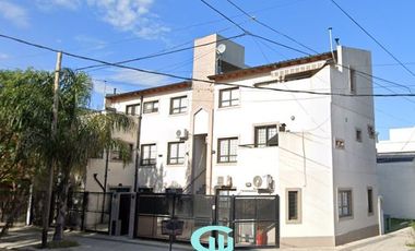 //VENTA// DUPLEX RAMOS MEJIA - 2 AMB 1/2 - ¡ CON BALCON ! Y COCHERA