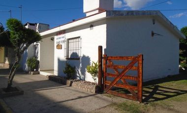 00081 Hermosa Casa Para casa 6 sobre calle Poeta Aguero
