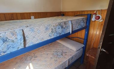 00036 Amplia casa para 10 personas sobre Av. Principal en Villa Cura Brochero