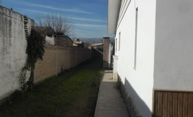 00036 Amplia casa para 10 personas sobre Av. Principal en Villa Cura Brochero