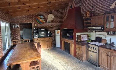 Casa en venta de 3 dormitorios c/ cochera en Santa Teresita
