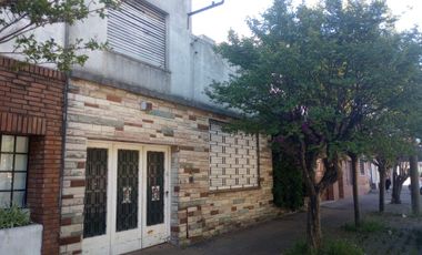 VENTA CASA 4 AMB. PATIO Y TERRAZA CAMPANA