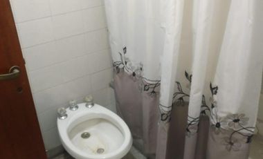 Casa en venta de 4 dormitorios c/ cochera en Villa Soldati