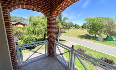 VENTA CASA 5 AMBIENTES  SAN ELISEO COUNTRY GOLF