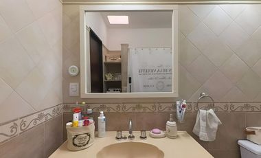 Casa de 5 ambientes en venta en Lanus Impecable!!!