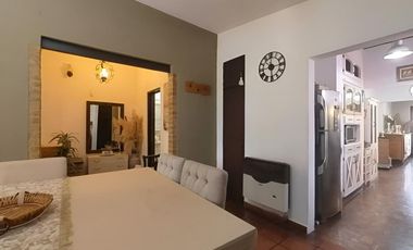 Casa de 5 ambientes en venta en Lanus Impecable!!!