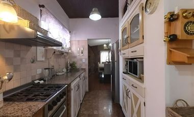 Casa de 5 ambientes en venta en Lanus Impecable!!!