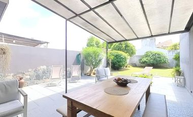 Casa de 5 ambientes en venta en Lanus Impecable!!!