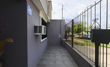 Casa de 5 ambientes en venta en Lanus Impecable!!!