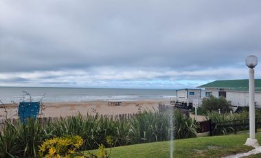 Departamento en venta de 1 dormitorio c/ cochera y vista al mar!