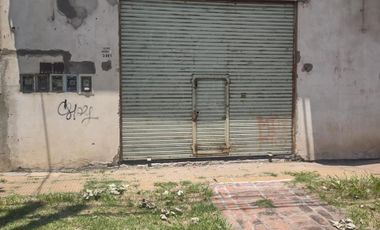 PH En Venta Tipo Local Ideal Vivienda en Ituzaingo