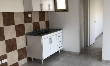 Venta De Amplio Departamento 2 Ambientes En San Miguel
