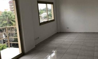 Venta De Amplio Departamento 2 Ambientes En San Miguel