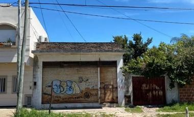Londres e/ Triestre y Ostende - LOCAL COMERCIAL (BERISSO)