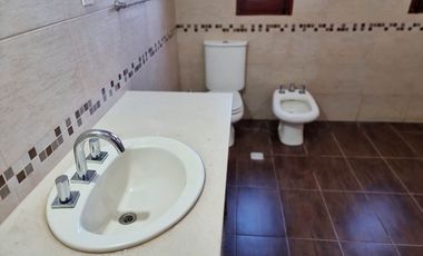 Casa en venta de 3 dormitorios c/ cochera en Almona