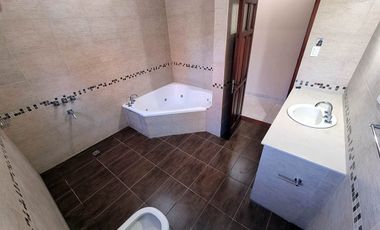 Casa en venta de 3 dormitorios c/ cochera en Almona