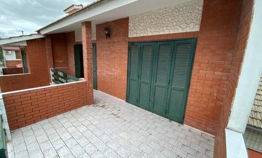 Casa en venta de 6 dormitorios c/ cochera en Mar del Tuyú