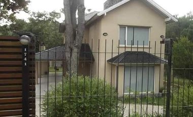 Casa en venta de 3 dormitorios c/ cochera en Valeria del Mar