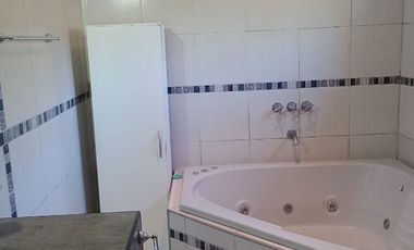 Casa en venta de 3 dormitorios c/ cochera en Valeria del Mar