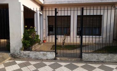 Venta Monte Grande Casa 3 Dormitorios Lote 10x40 Mts APTA CREDITO!