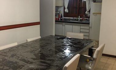 Venta Monte Grande Muy Buena Casa En Esquina De 2 Plantas Con 3 Dormitorios.