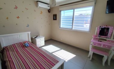 CASA VENTA 6 AMB EL PALOMAR PILETA PARRILLA COCHER