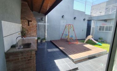 CASA VENTA 6 AMB EL PALOMAR PILETA PARRILLA COCHER