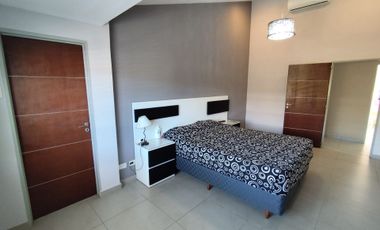 CASA VENTA 6 AMB EL PALOMAR PILETA PARRILLA COCHER