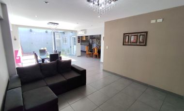 CASA VENTA 6 AMB EL PALOMAR PILETA PARRILLA COCHER