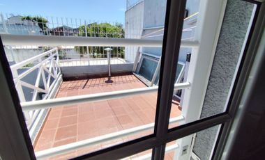 CASA VENTA 6 AMB EL PALOMAR PILETA PARRILLA COCHER