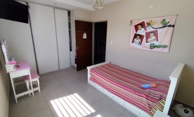 CASA VENTA 6 AMB EL PALOMAR PILETA PARRILLA COCHER