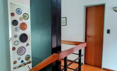 VENTA CASA 6 AMB EN MONTE GRANDE PARQUE COCHERAS