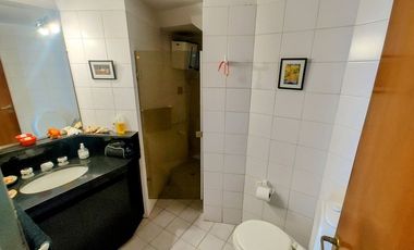 VENTA CASA 6 AMB EN MONTE GRANDE PARQUE COCHERAS