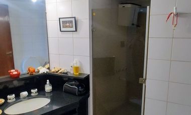 VENTA CASA 6 AMB EN MONTE GRANDE PARQUE COCHERAS